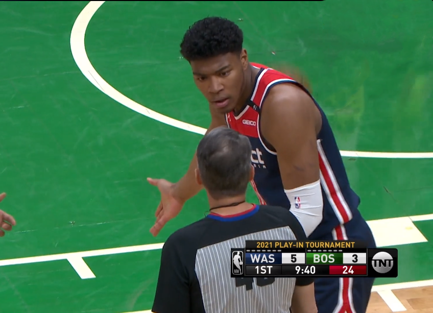 开云体育下载-多伦多猛龙内部会议纪要流出：赛前手感冰凉，英超使命明确，临场指挥获称赞(多伦多猛龙雄鹿)